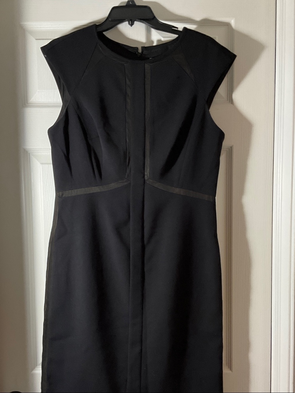 Anne Klein Black Cap-Sleeve Sheath Dress